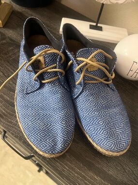Patara Blue Geometric Pattern Chukka Boots with Tan Laces